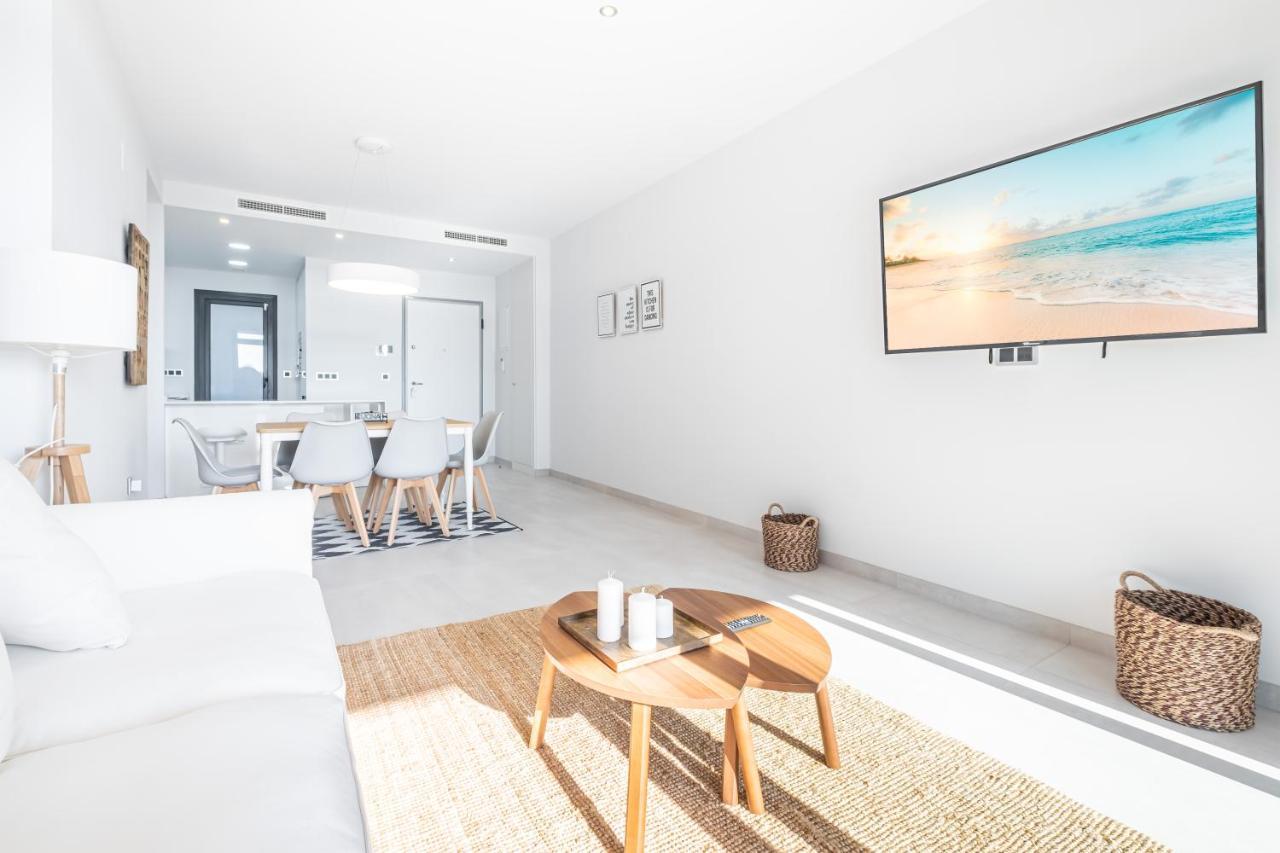 בנידורם Sunset Waves Deluxe Apartments Poniente Beach Resort מראה חיצוני תמונה