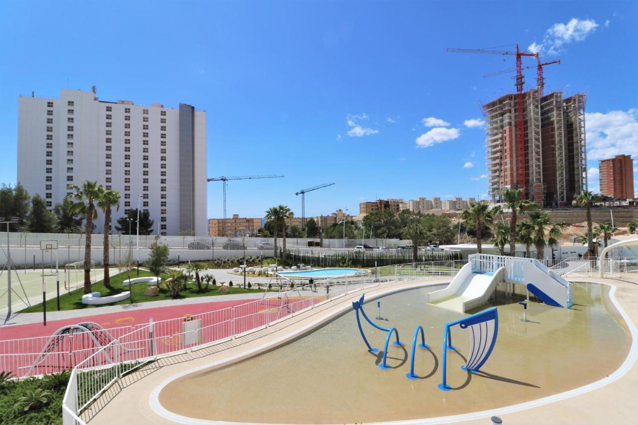 בנידורם Sunset Waves Deluxe Apartments Poniente Beach Resort מראה חיצוני תמונה
