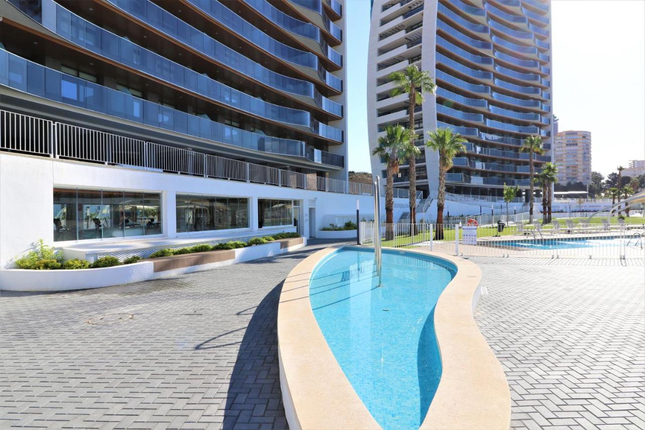 בנידורם Sunset Waves Deluxe Apartments Poniente Beach Resort מראה חיצוני תמונה