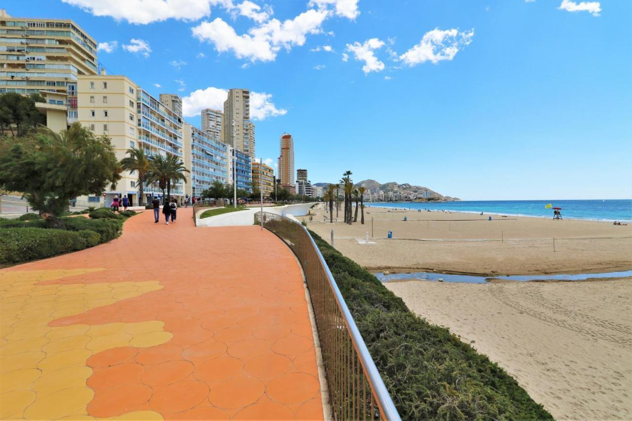 בנידורם Sunset Waves Deluxe Apartments Poniente Beach Resort מראה חיצוני תמונה
