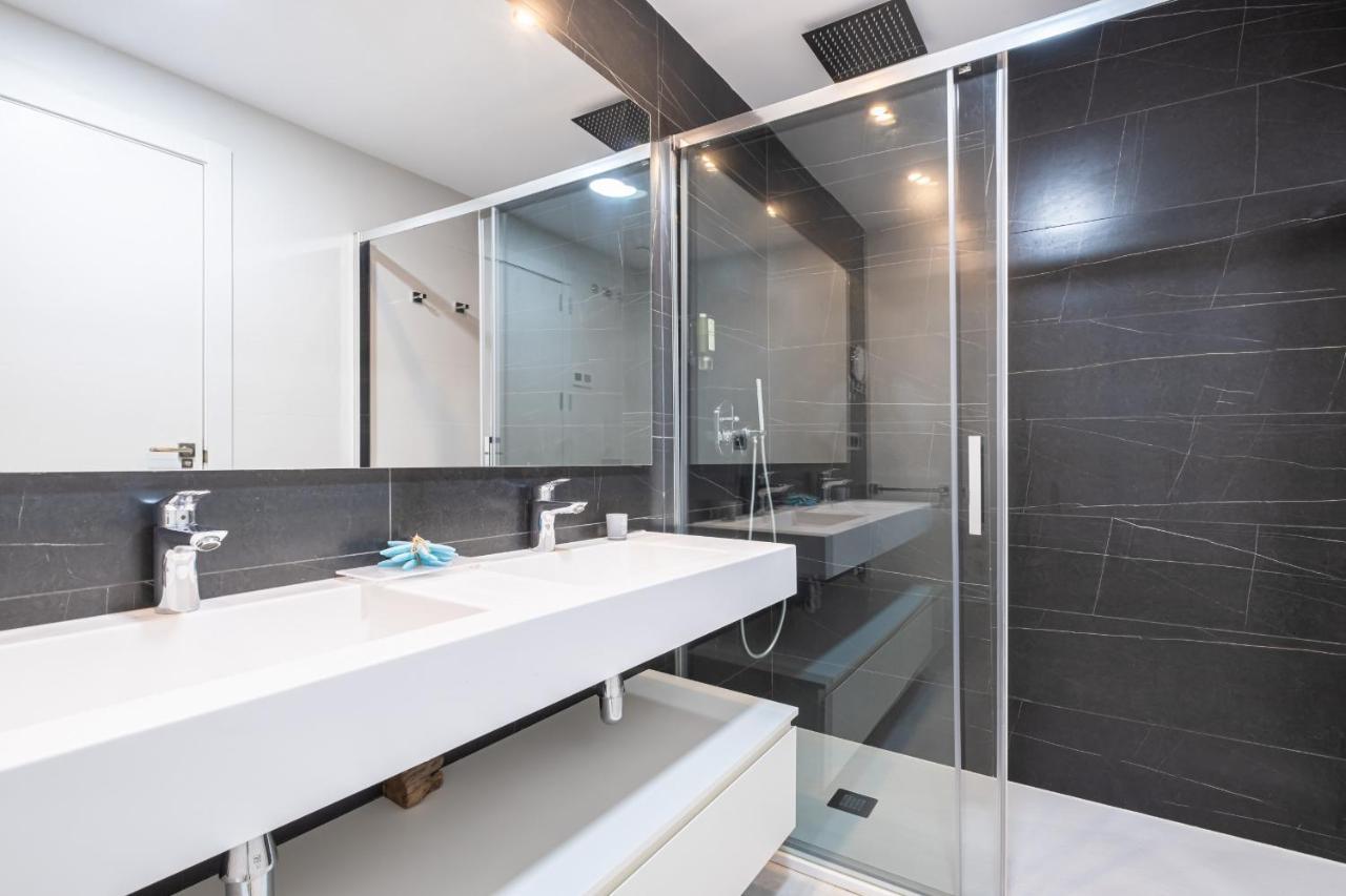 בנידורם Sunset Waves Deluxe Apartments Poniente Beach Resort מראה חיצוני תמונה