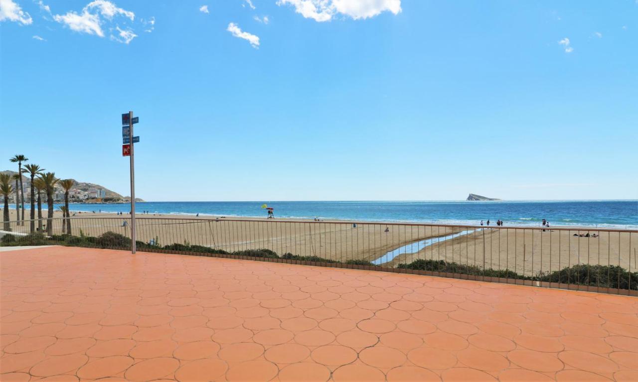 בנידורם Sunset Waves Deluxe Apartments Poniente Beach Resort מראה חיצוני תמונה