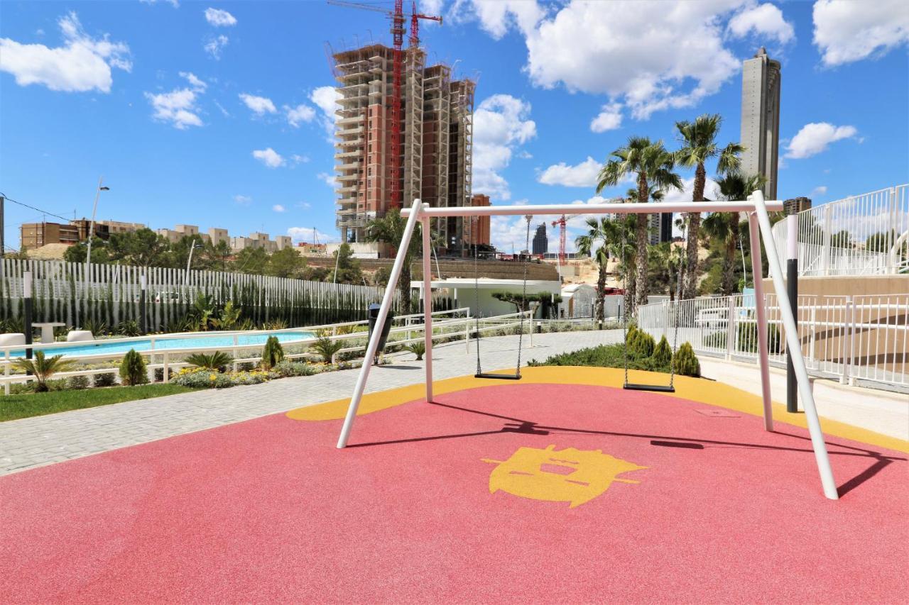 בנידורם Sunset Waves Deluxe Apartments Poniente Beach Resort מראה חיצוני תמונה