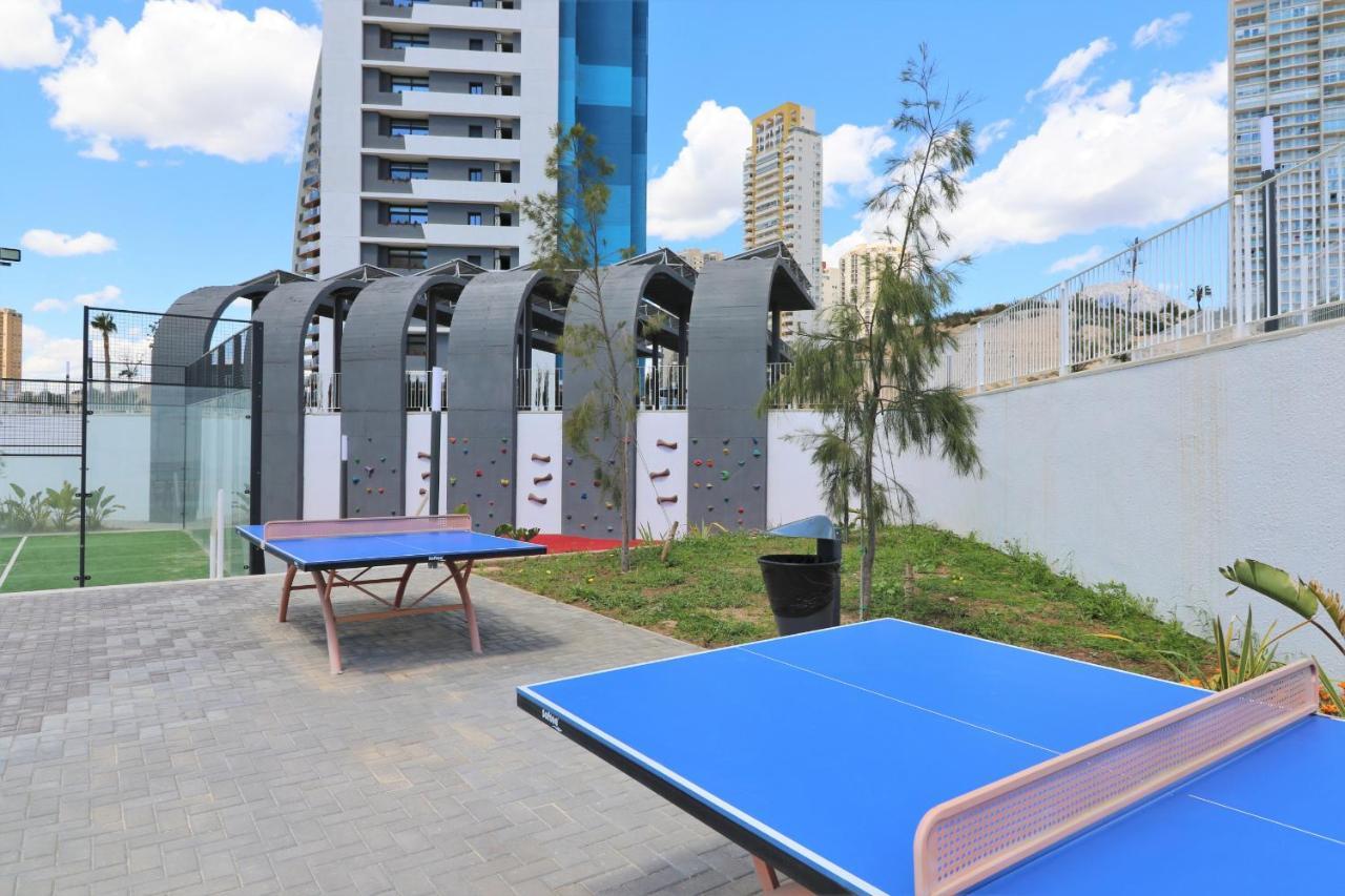 בנידורם Sunset Waves Deluxe Apartments Poniente Beach Resort מראה חיצוני תמונה