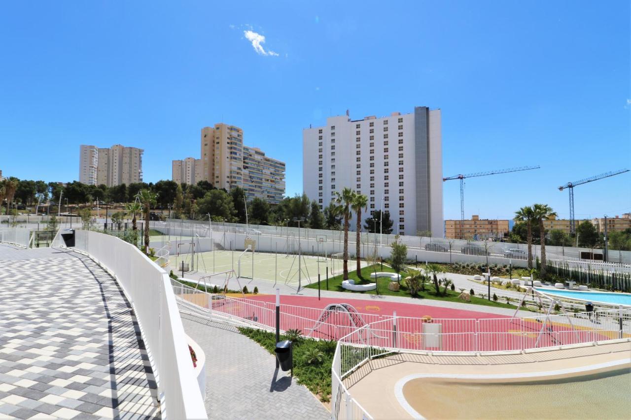 בנידורם Sunset Waves Deluxe Apartments Poniente Beach Resort מראה חיצוני תמונה