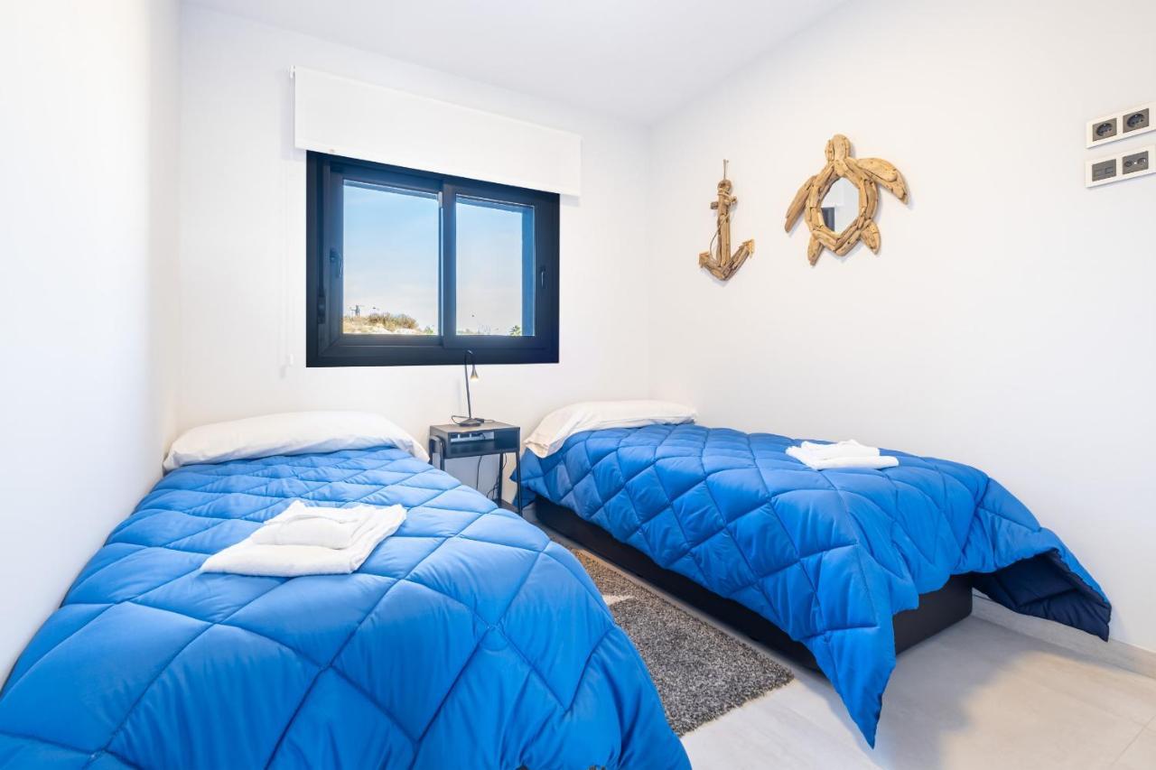 בנידורם Sunset Waves Deluxe Apartments Poniente Beach Resort מראה חיצוני תמונה