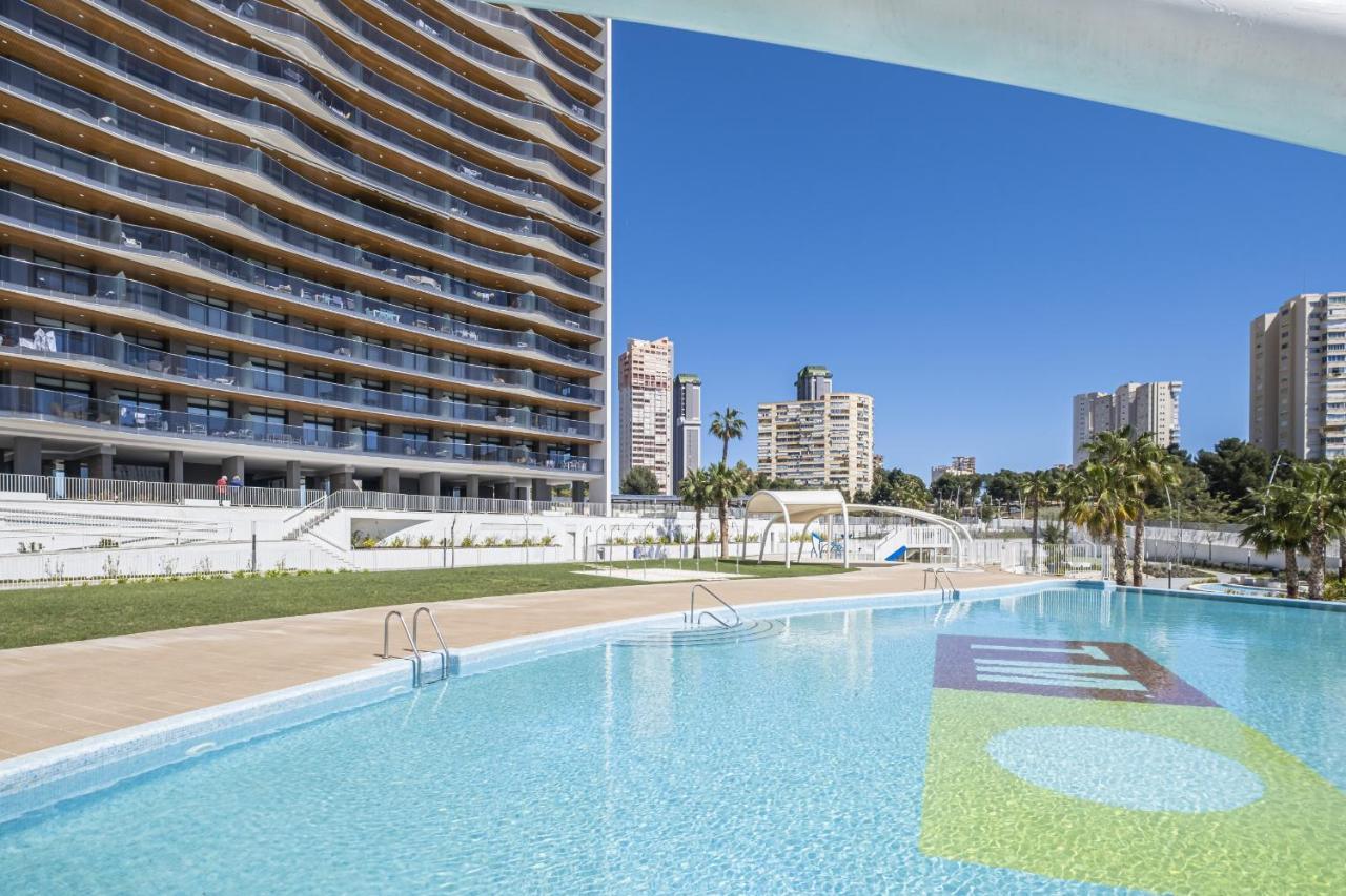 בנידורם Sunset Waves Deluxe Apartments Poniente Beach Resort מראה חיצוני תמונה