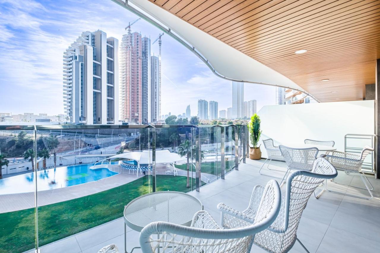 בנידורם Sunset Waves Deluxe Apartments Poniente Beach Resort מראה חיצוני תמונה