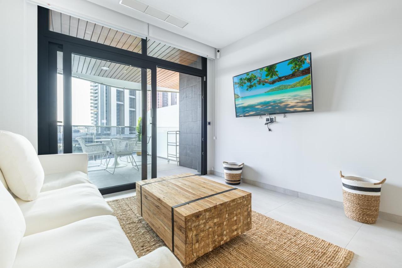 בנידורם Sunset Waves Deluxe Apartments Poniente Beach Resort מראה חיצוני תמונה