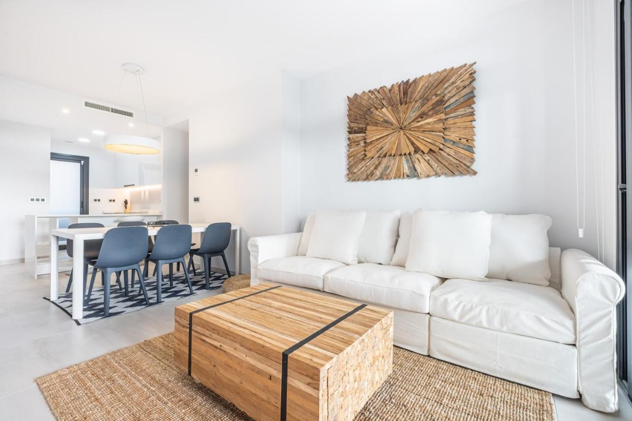 בנידורם Sunset Waves Deluxe Apartments Poniente Beach Resort מראה חיצוני תמונה